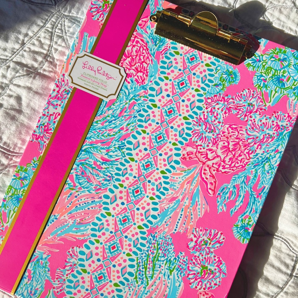 Lilly Pulitzer Clipboard Folio Notebook in “Seaing Things” Preppy Print